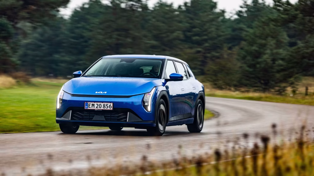 Kia EV4 nomineret til Årets Bil i Danmark 2026 – følger i fodsporene på sidste års vinder
