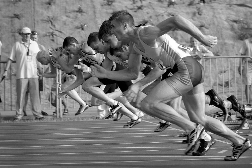 Derfor vælger flere motionister en triatlon træner – fra første bassintræk til målflaget
