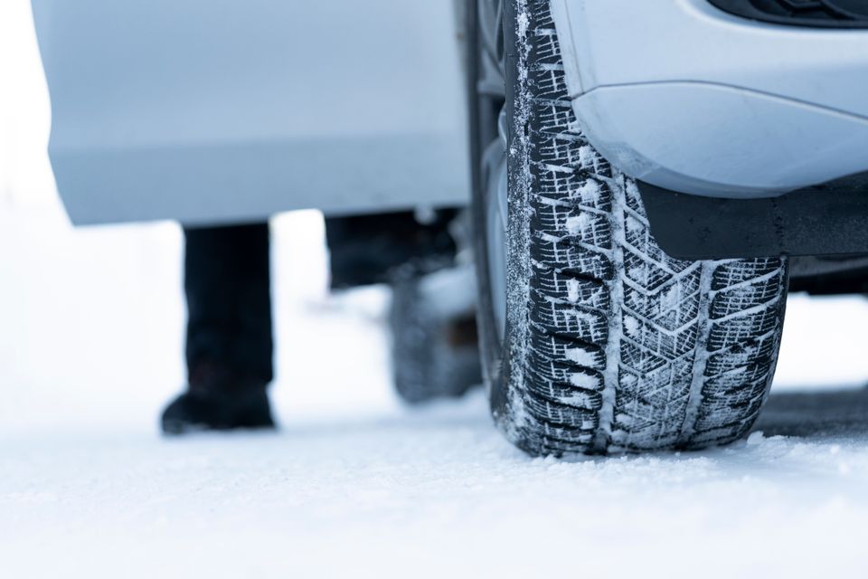 Frost og sne rammer Danmark: If med vigtig opfordring til landets bilister