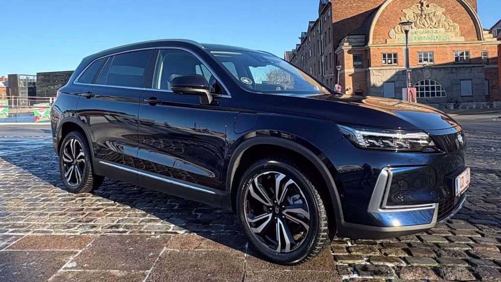 Når kalenderen skifter til 1. januar, starter et nyt kapitel for Skyworth i Danmark. Her lanceres den elektriske SUV Skyworth K officielt hos et landsdækkende netværk af 17 autoriserede mærkeforhandlere.