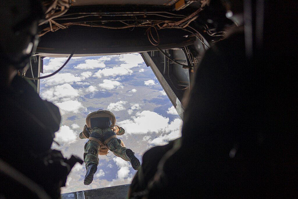 1024px-Maritime_Raid_Force_freefall_operations_(7882499)