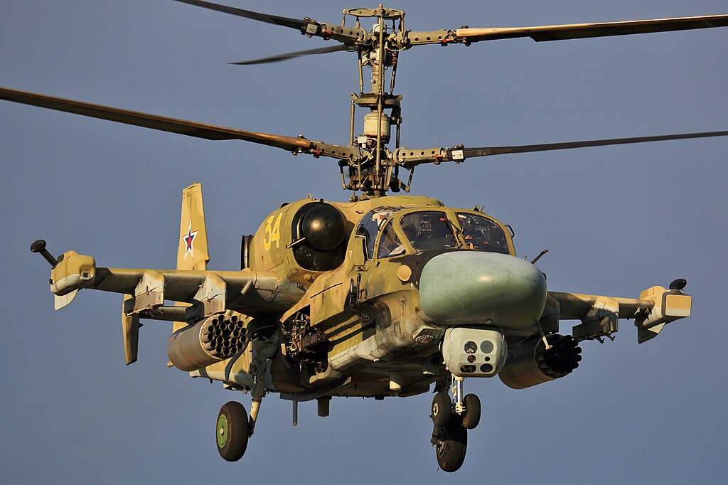 Under nattens droneangreb styrtede en russisk helikopter – nu peger rygtet på egen ild
